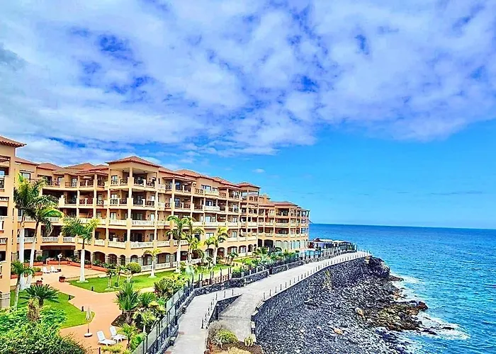 El Nautico * 圣米格尔德阿沃纳